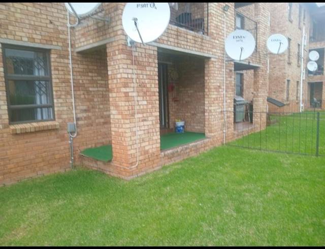 2 BEDROOM PROPERTY TO RENT IN WITPOORTJIE